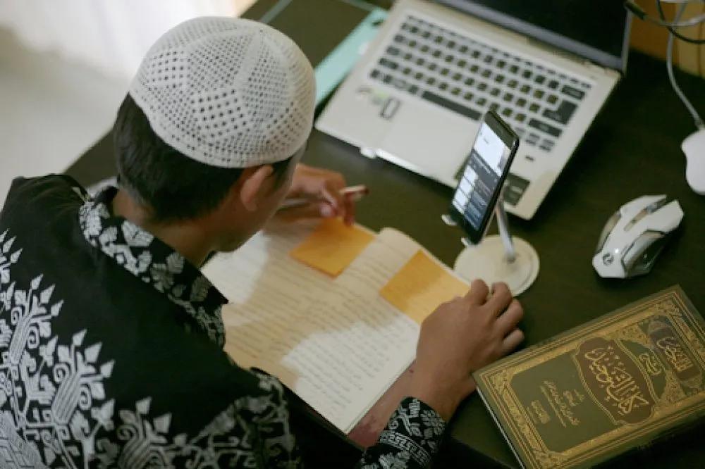 Online Quran Tutor for Quran Reading, Tajweed, and Memorization