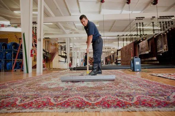Rug Cleaning in Brooklyn: Professional Cleaning vs Cleaning Rugs at Home